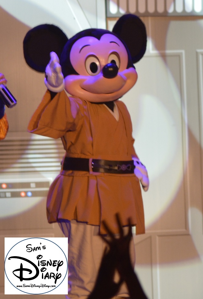 Jedi Mickey making his first appearance on the Hyper Space Hoopla Stage.