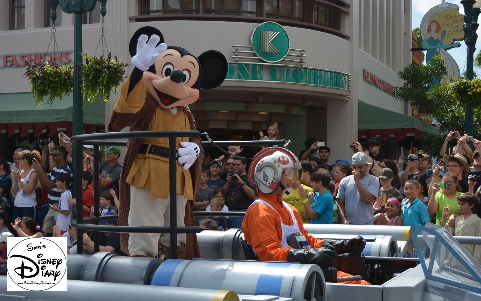 "Legends of the Force" Motorcade and Celebrity Welcome, Jedi Mickey leads the parade.