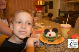 Beaches & Cream: Kids Mickey Mouse