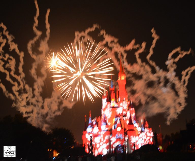 Holiday Wishes Fireworks – A Christmas Party Classic from 2012