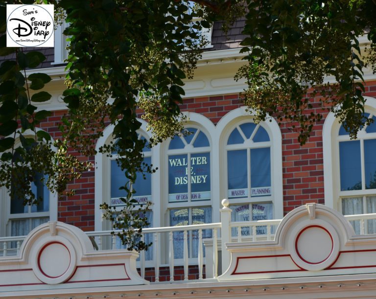 Walt Disney World Keys to the Kingdom Tour: A Backstage Look at Magic Kingdom (2015)