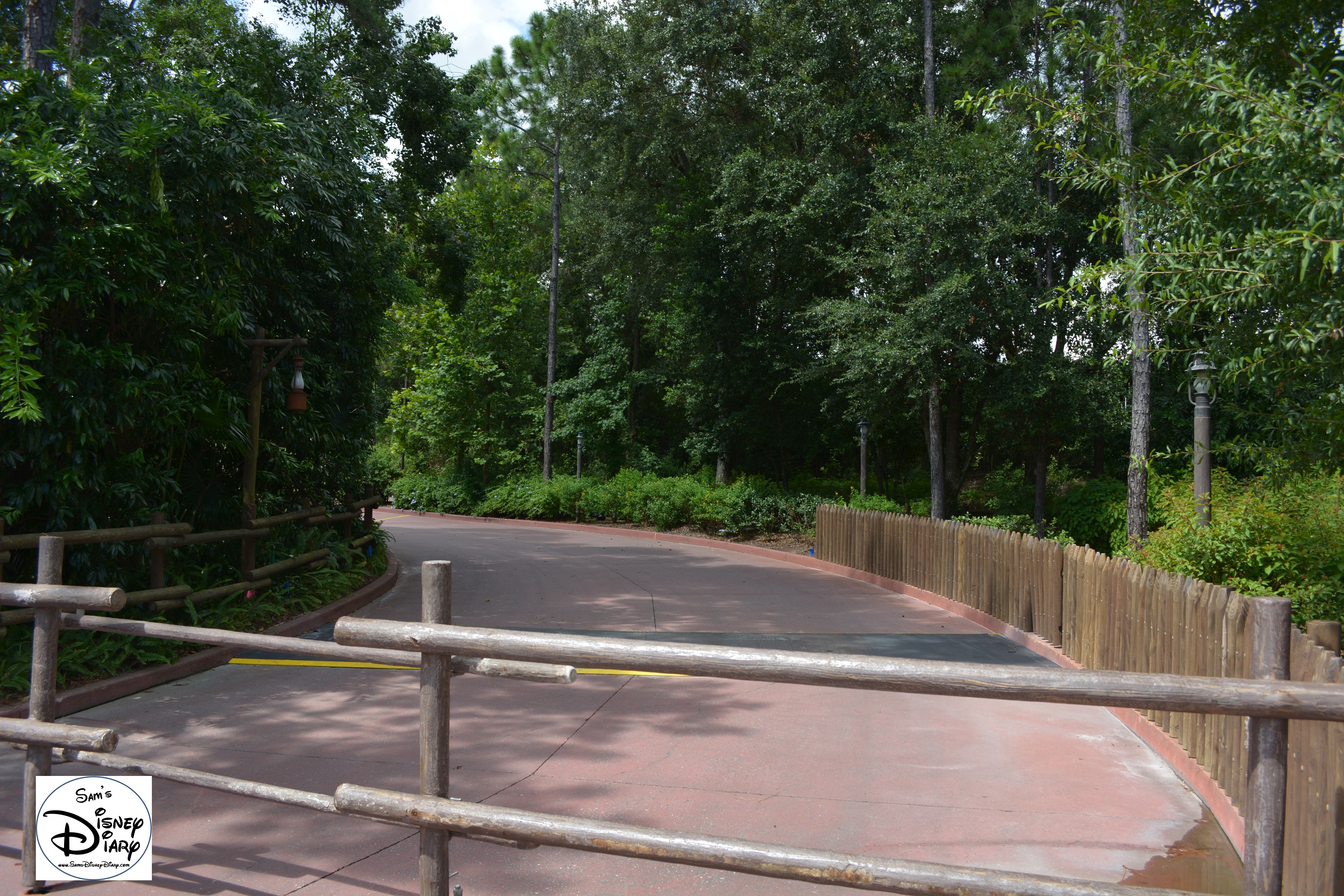 The Back Stage exit we used to access the parade pavilion, you can see a small piece of the “second” back stage line. 