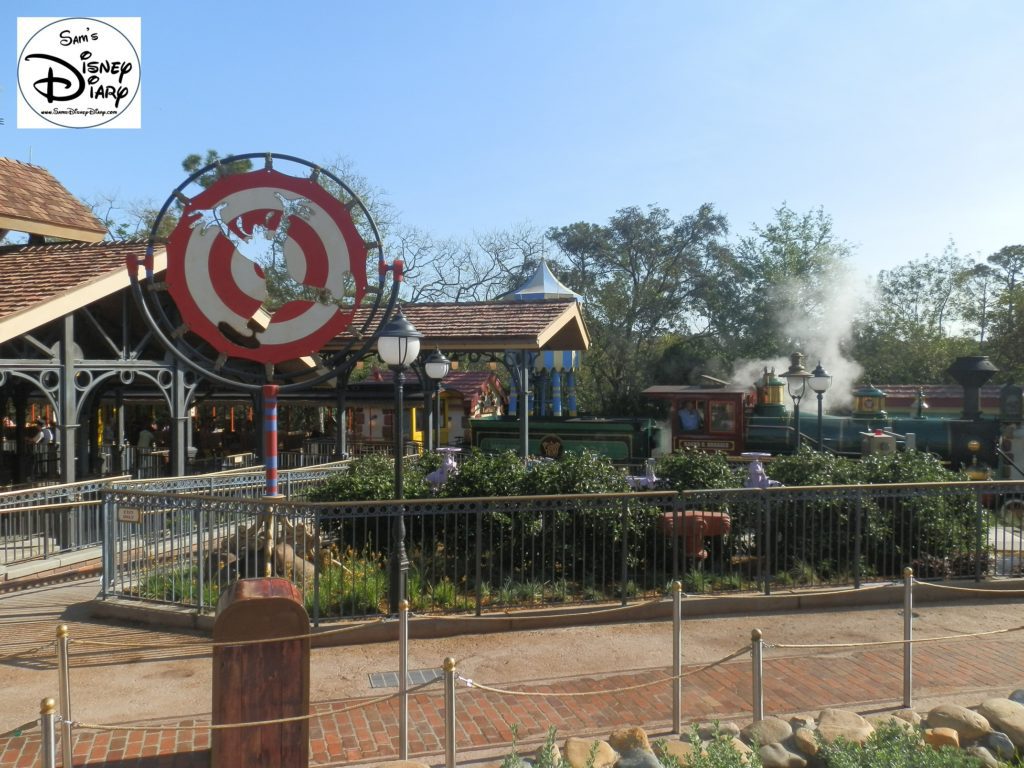 SamsDisneyDiary Episode #10 - New Fantasyland Phase #1- Train Station