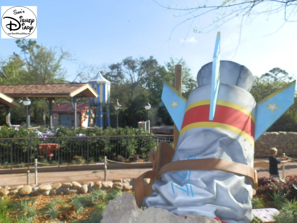 SamsDisneyDiary Episode #10 - New Fantasyland Phase #1- Storybook Circus - The Barnstormer