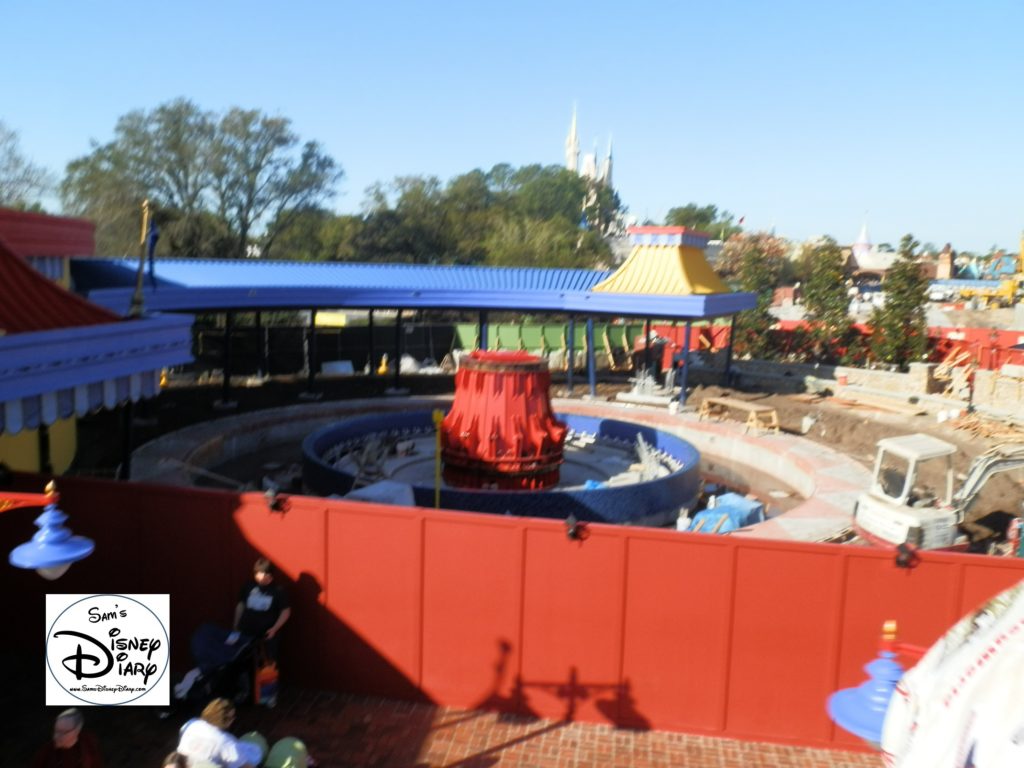 SamsDisneyDiary Episode #10 - New Fantasyland Phase #1- The View of the "Old Dumbo" that will be the "Second New Dumbo", follow?