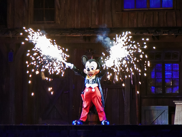 SamsDisneyDiary Episode #9 - Disneyland Fantasmic