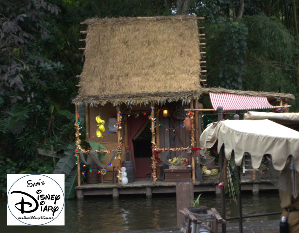 Sams Disney Diary Episode #66 - The Boat house is fully decorated...