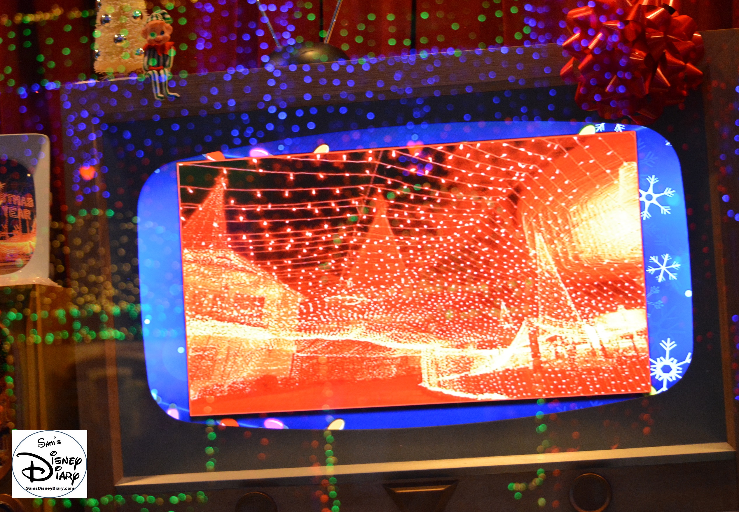 Osborne Spectacle of dancing Lights - A tribute to the original lights as they appeared in Little Rock, AK - located in the Osborne Electric Co. Window