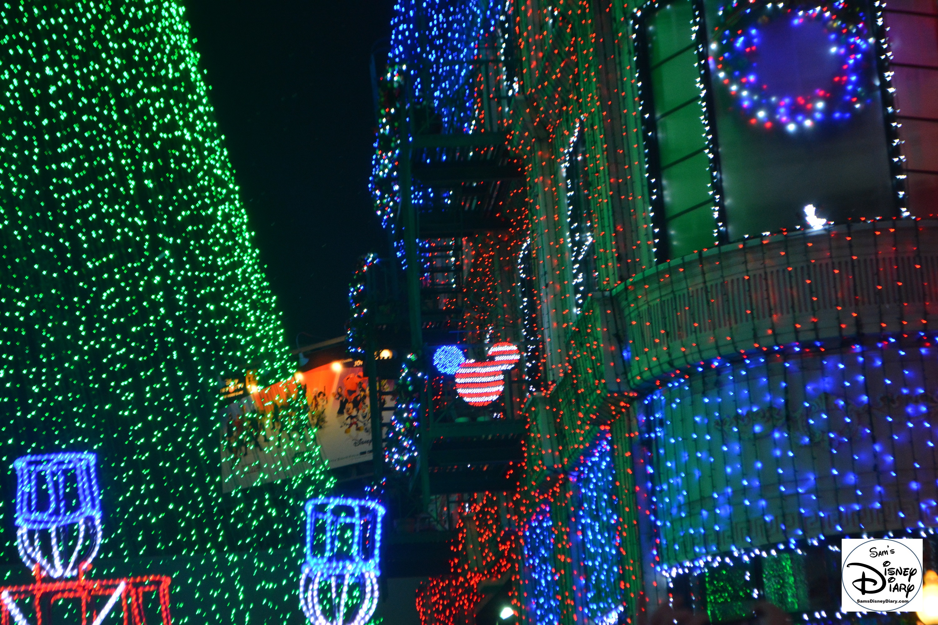The 20th and Final Year of the Osborne Spectacle of dancing Lights - Hidden USA Mickey