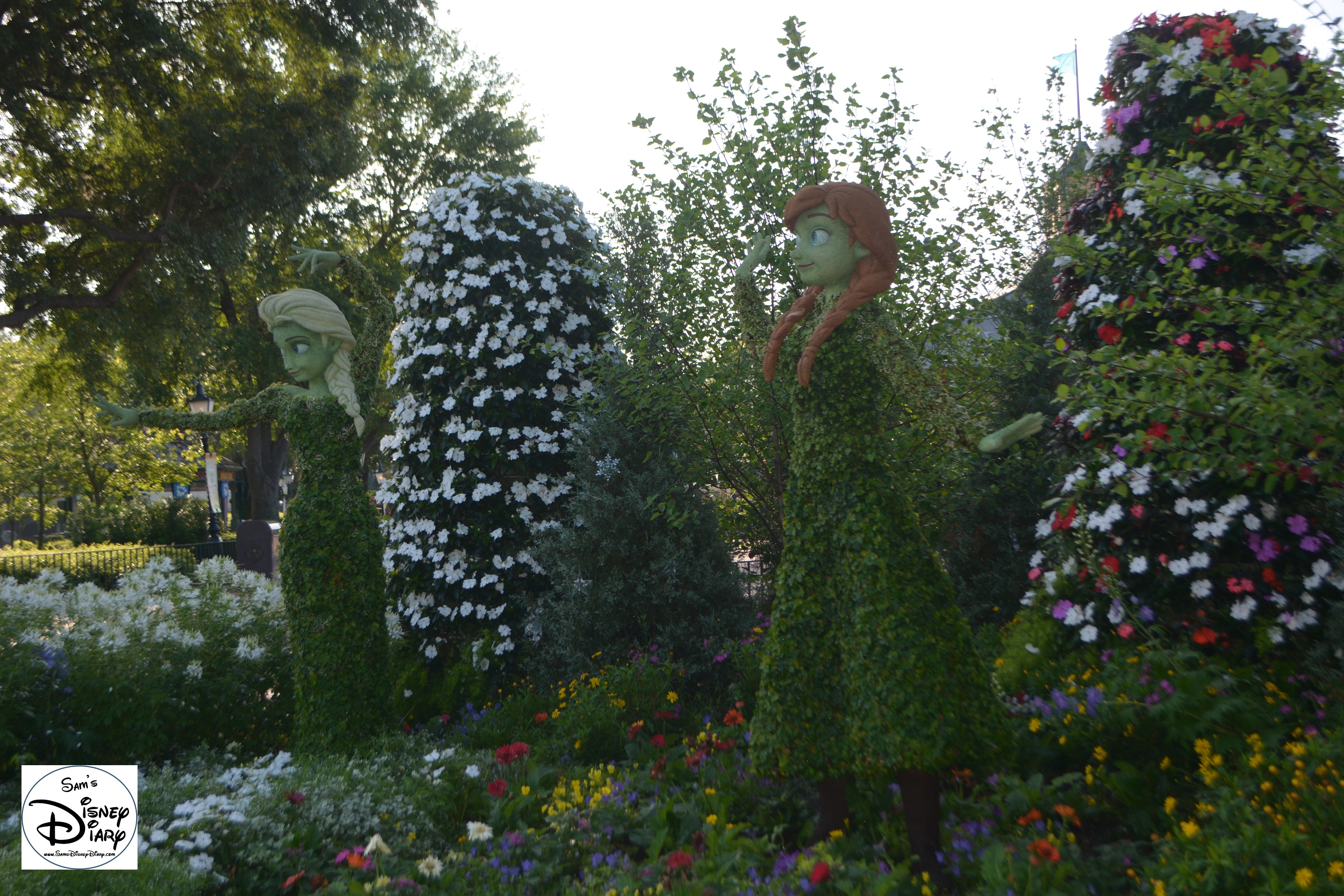 Epcot Flower and Garden Festival - Anna and Elsa Topiaries