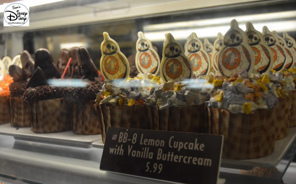 Star Wars Weekends 2016 - BB8 Lemon Cupcake with Vanilla Buttercream
