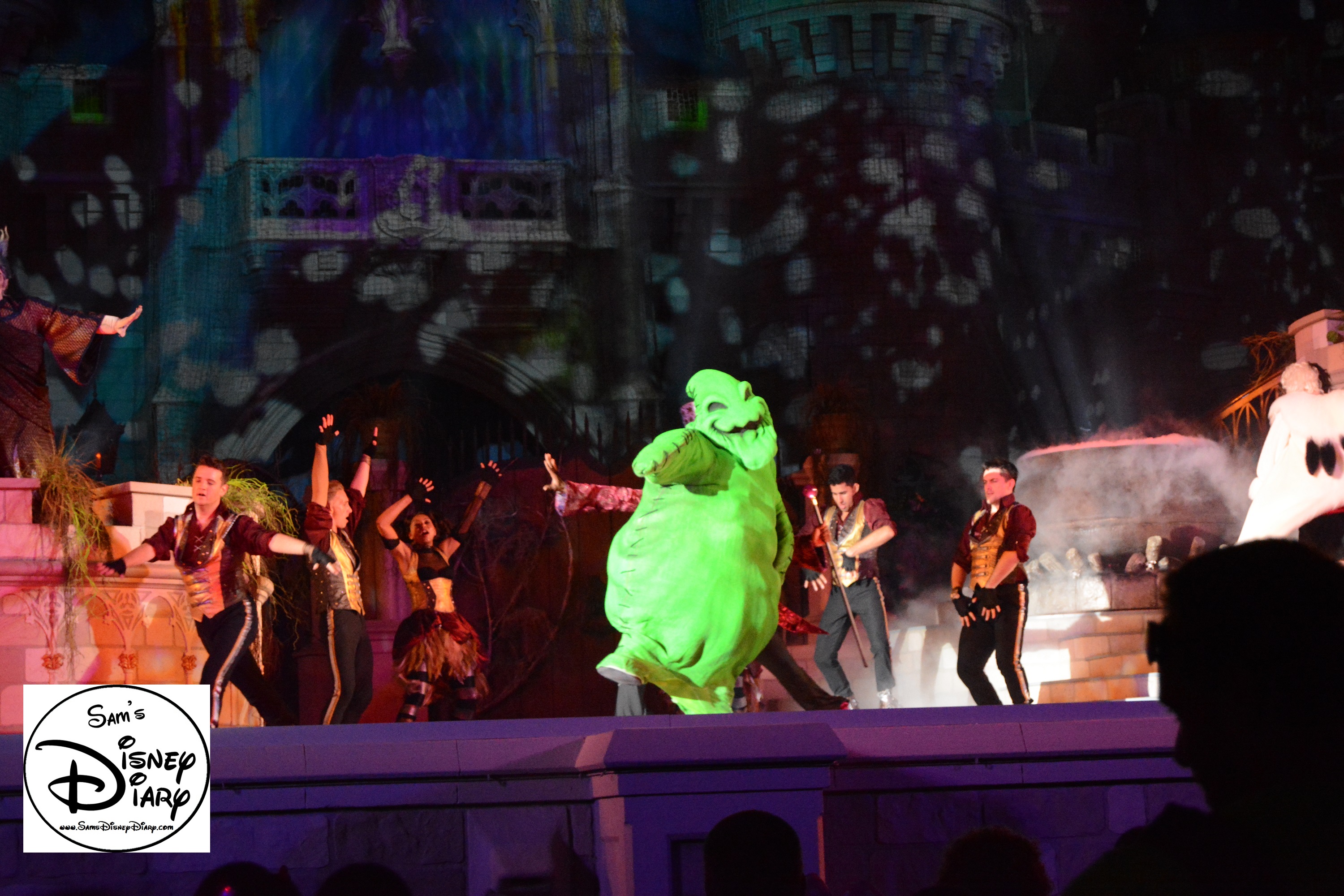 Sams Disney Diary #74: Hocus Pocus Villain Spelltacular at Mickey's Not So Scary Halloween Party