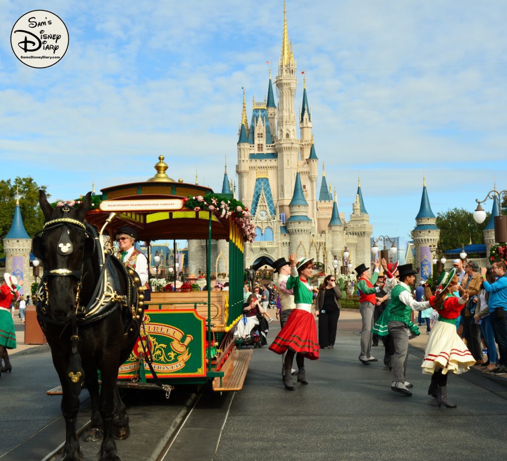 SamsDisneyDiary Episode 79: 12 Days of Christmas Day 4 - Main Street USA Holiday Trolley Show