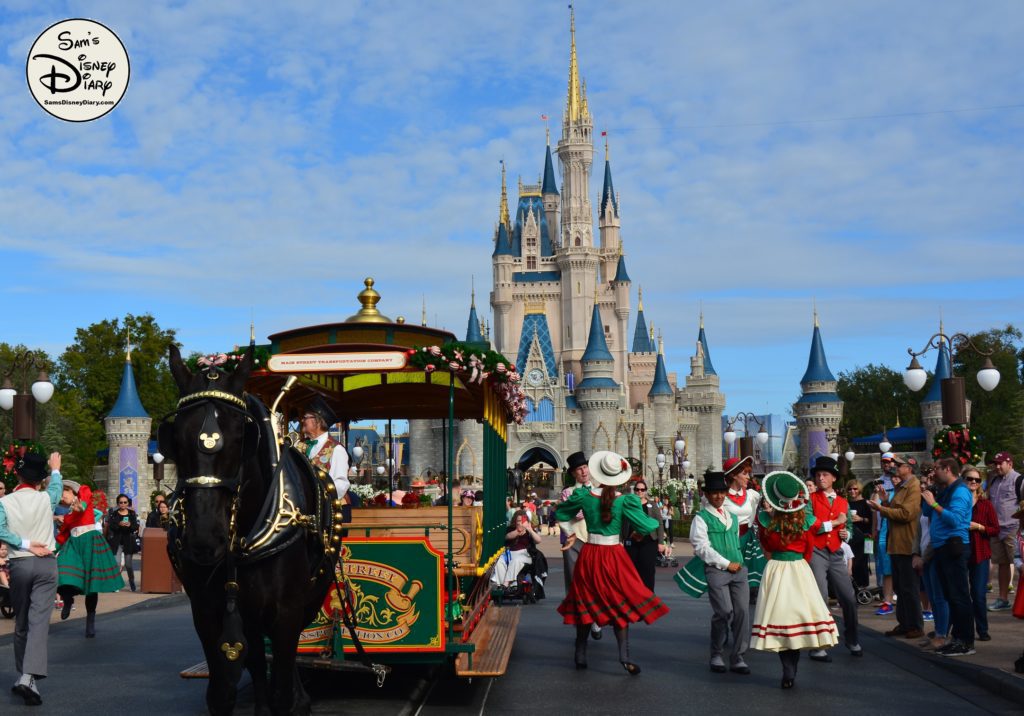 SamsDisneyDiary Episode 79: 12 Days of Christmas Day 4 - Main Street USA Holiday Trolley Show