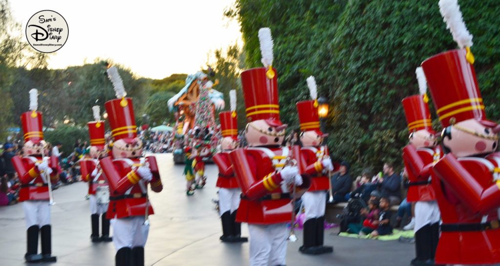 SamsDisneyDiary 82: Disneyland Christmas Fantasy Parade - Toy Soldiers