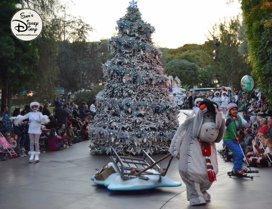 SamsDisneyDiary 82: Disneyland Christmas Fantasy Parade - Eeyore