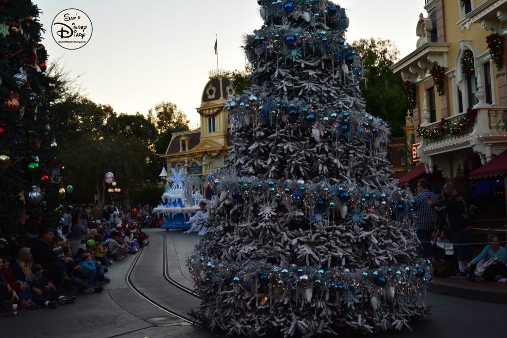 SamsDisneyDiary 82: Disneyland Christmas Fantasy Parade