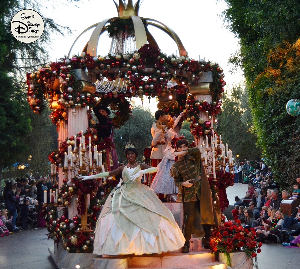 SamsDisneyDiary 82: Disneyland Christmas Fantasy Parade - Disney Princesses