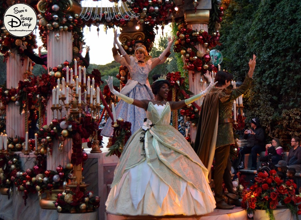 SamsDisneyDiary 82: Disneyland Christmas Fantasy Parade - Cinderella an Tiana