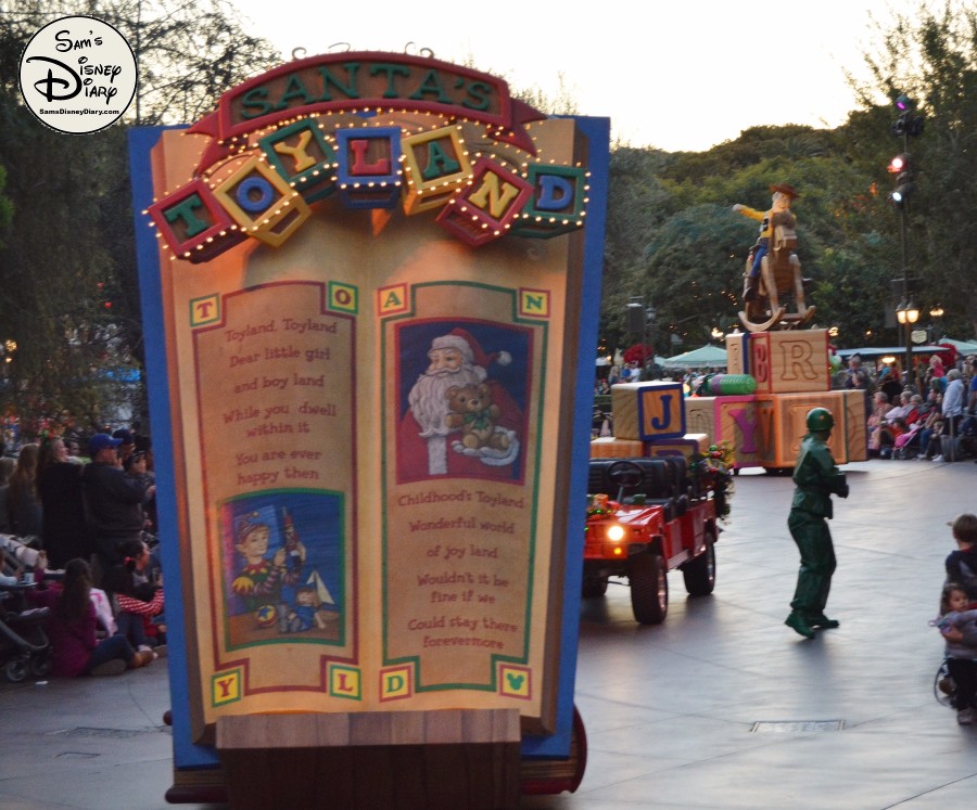 SamsDisneyDiary 82: Disneyland Christmas Fantasy Parade - Santa's Toyland
