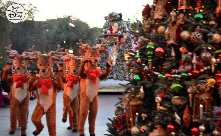 SamsDisneyDiary 82: Disneyland Christmas Fantasy Parade - Reindeer and Santa