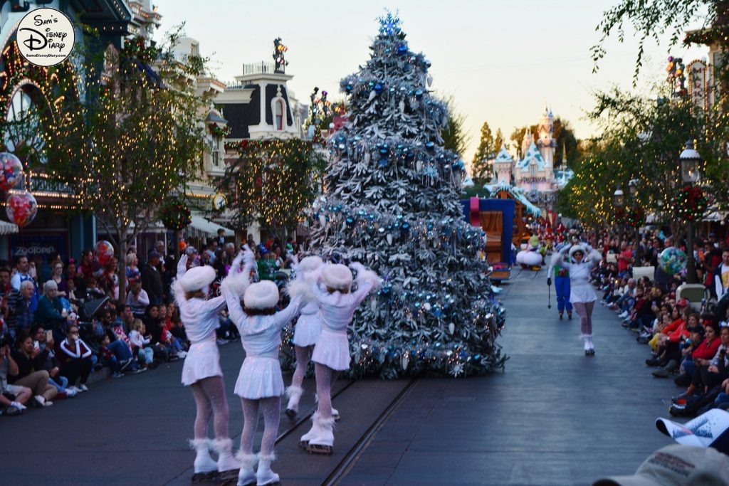 SamsDisneyDiary 82: Disneyland Christmas Fantasy Parade