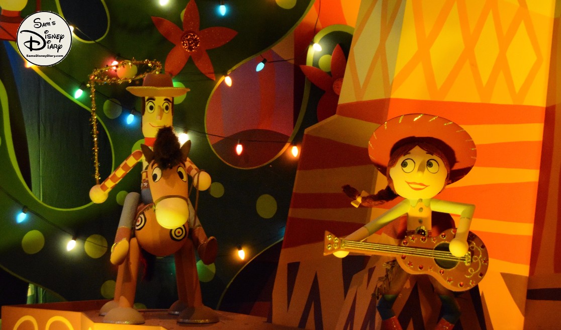 SamsDisneyDiary 87: Small World Holiday