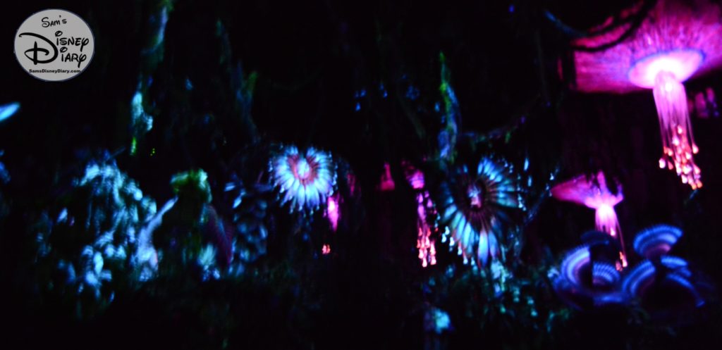 The Bioluminescent rainforest grows even more interesting as we journey deeper into the Na'vi River.