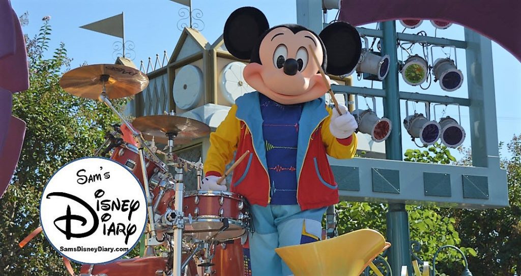 Sams Disney Diary Episode #100 - Disneyland Soundsational Parade