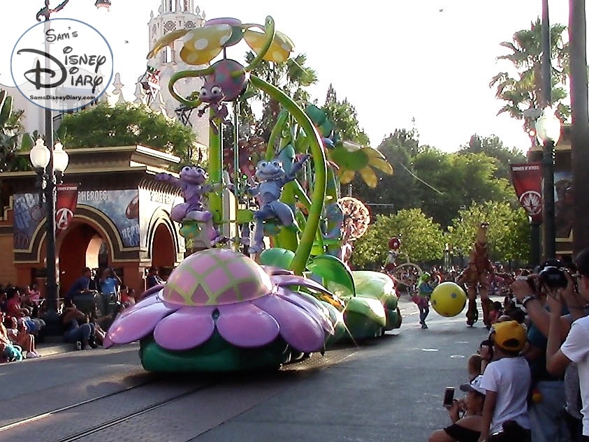 Sams Disney Diary #114: Pixar Parades - Disney California Adventure Pixar Pals Parade (2017)
