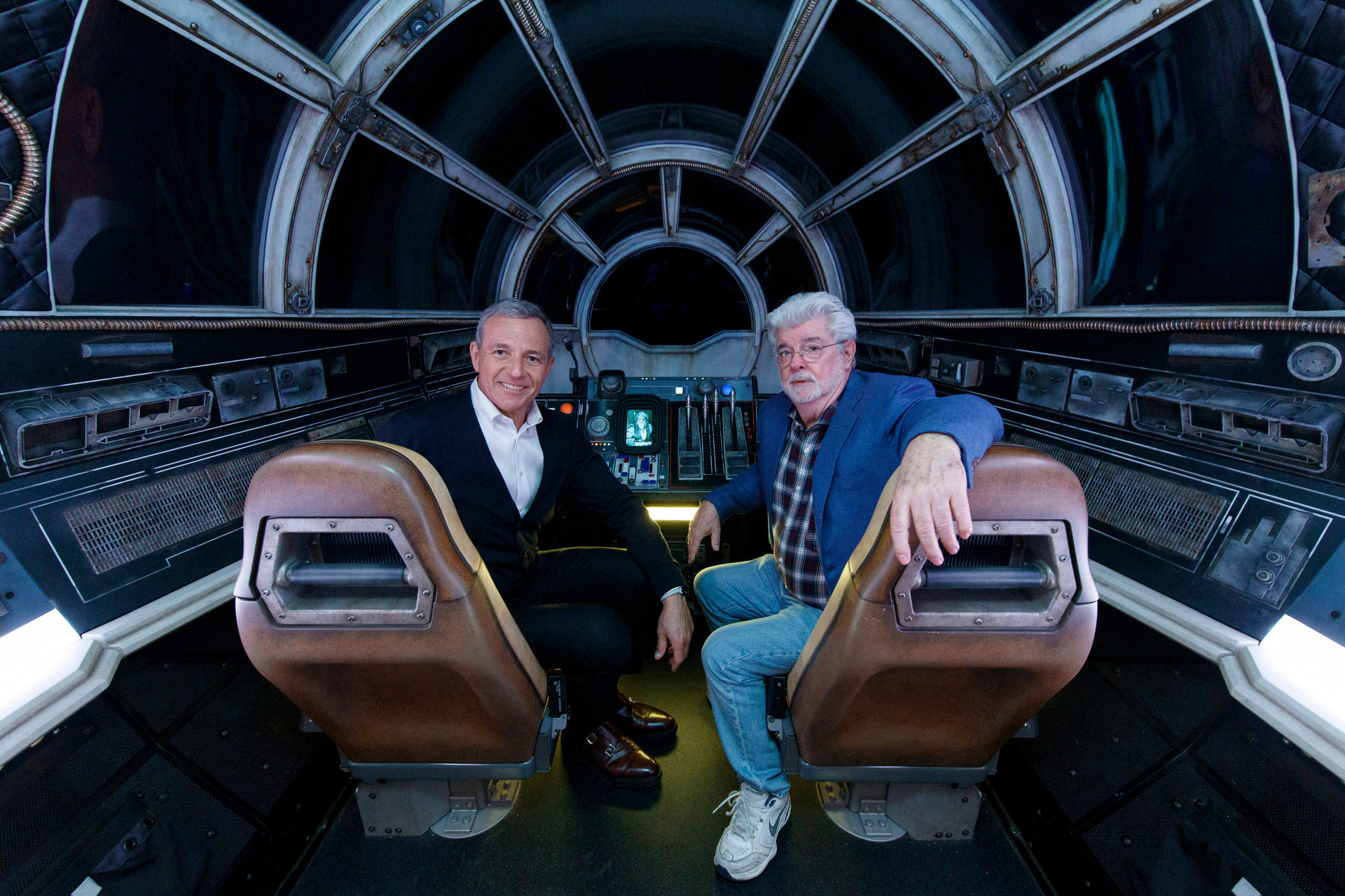 Bob Iger and George Lucas Tour Star Wars: Galaxy’s Edge at Disneyland Park Ahead of Opening