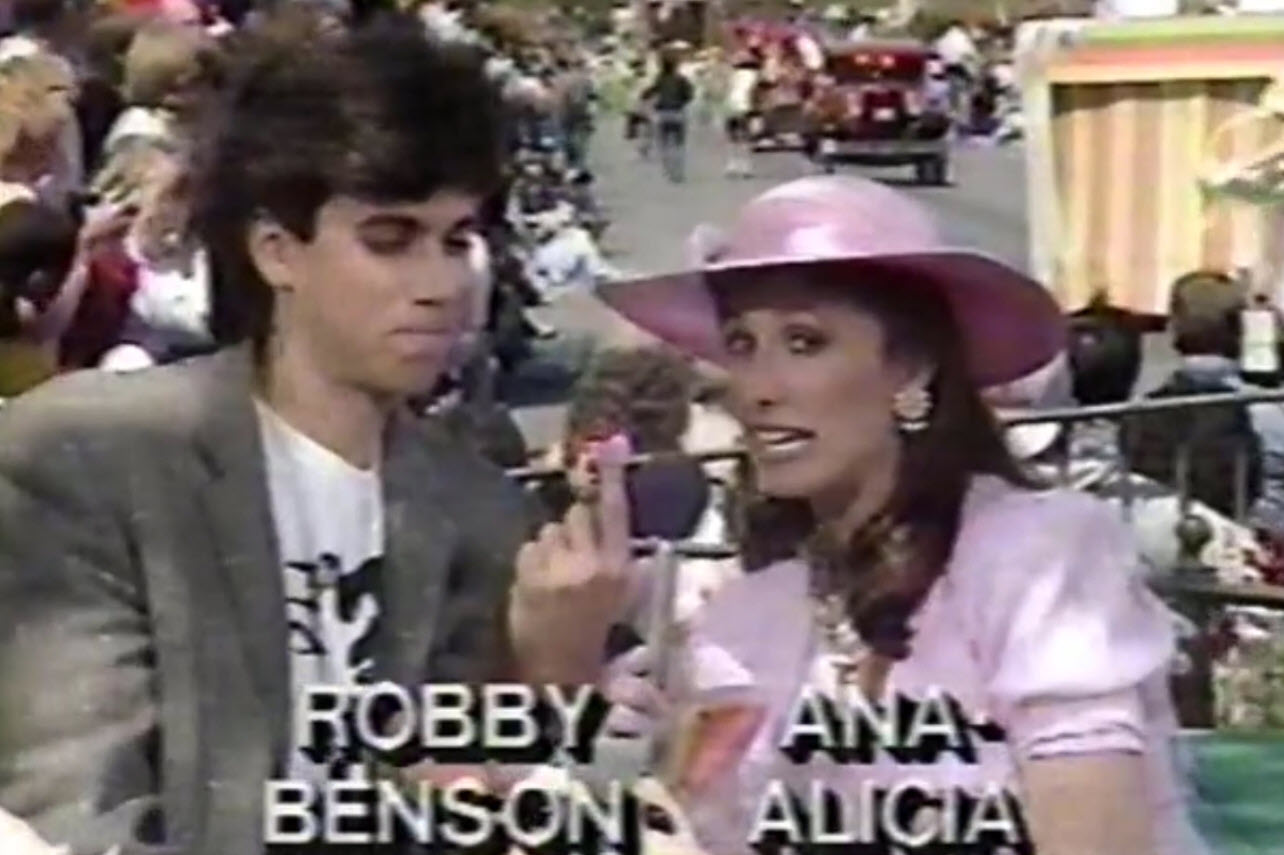 1986 Walt Disney World Easter Day Parade Robbie Benson and Ana Alicia are our hosts from Walt Disney World