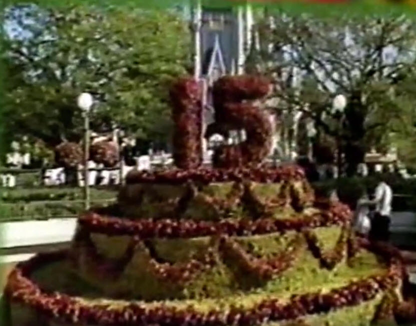1987 Walt Disney World Easter Day Parade 15th Anniversary Garden