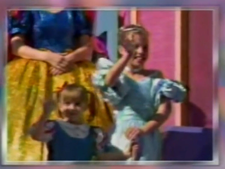 1993 Walt Disney World Easter Day Parade Guests Mary Kate Olson and Jodi Sweetin