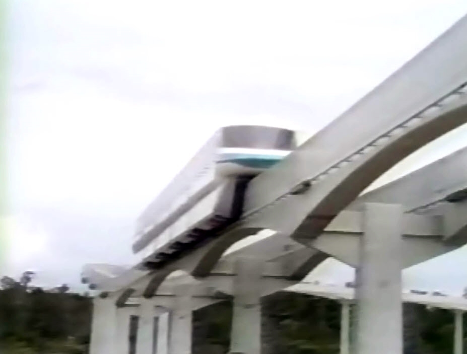 Walt Disney World Grand Opening - First look at a Monorail