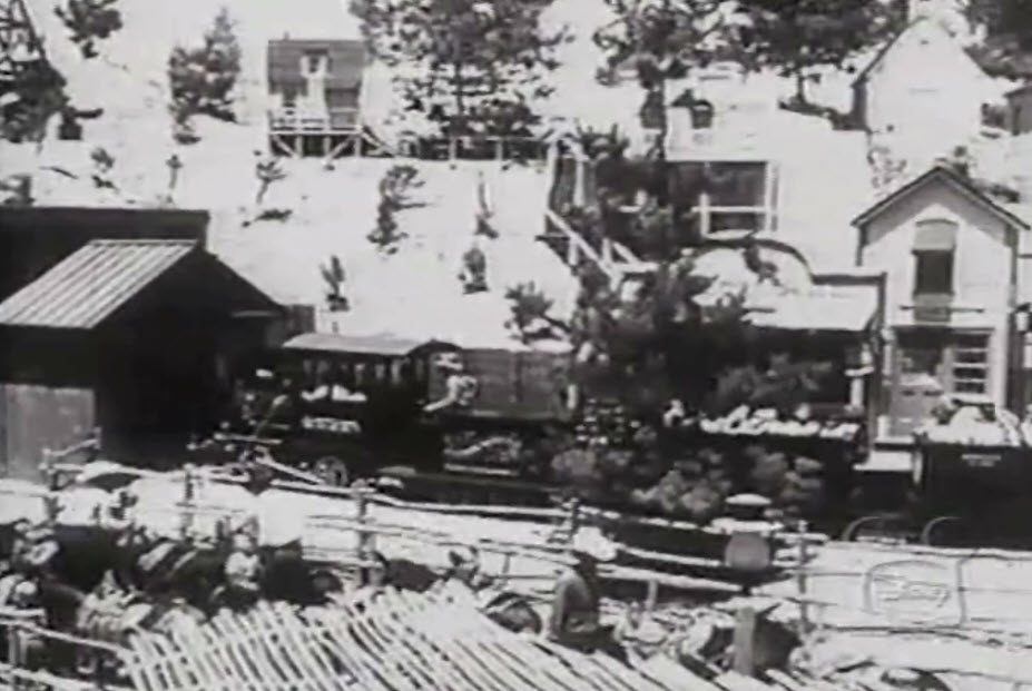 Originally aired May 28 1961, Disneyland ’61 provided an opportunity for Walt to get his audience up to date on the latest at Disneyland.