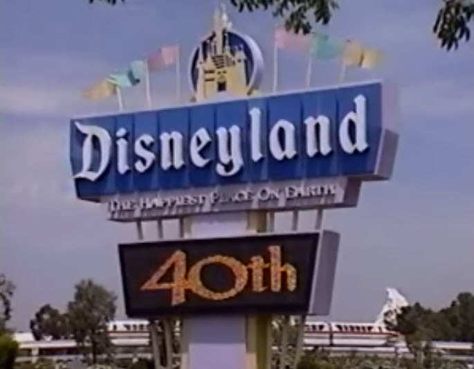 1995 Disney Magic Kingdom Gold Club Card Update from VHS - Wonderful World of Disney Disneyland 40th