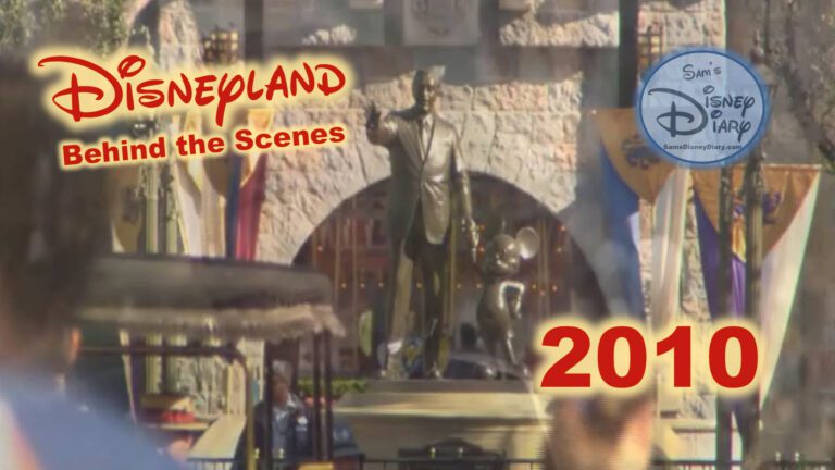 Disneyland: Behind the Scenes (2010)