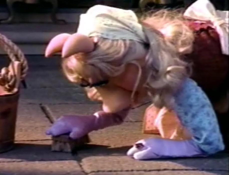 Disneyland 35th Anniversary (1990) MIss Piggy as Cinderella