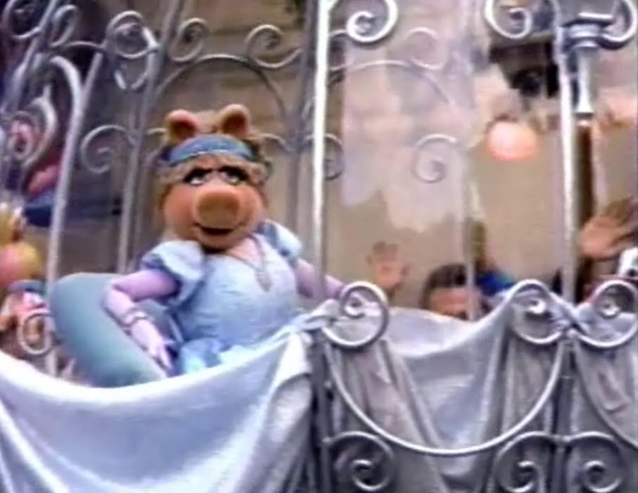 Disneyland 35th Anniversary (1990) MIss Piggy as Cinderella
