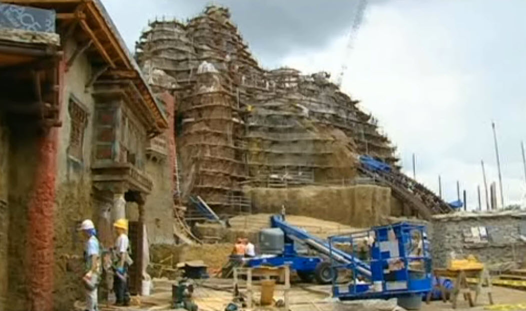 Building a Thrill Ride: Expedition Everest (2006)