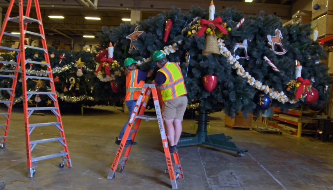 Decorating Disney, Holiday Magic (2017)