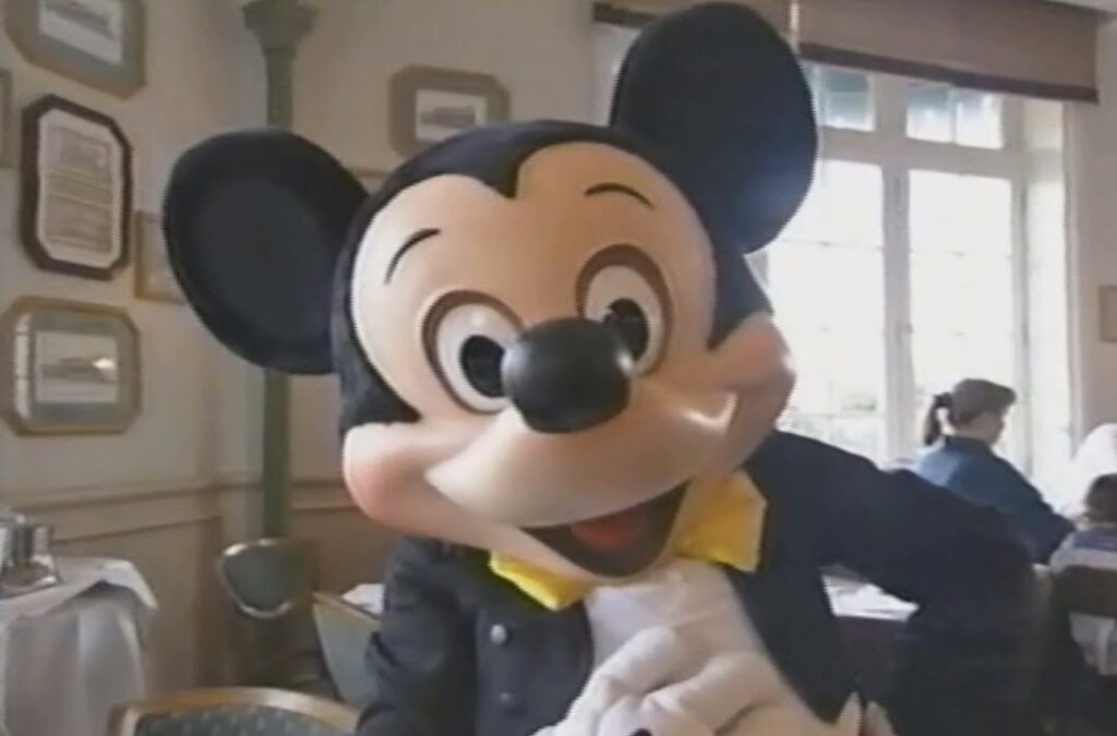 Travel Channel: Inside Disneyland Paris (2000)