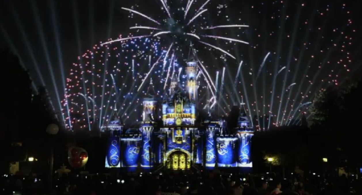 2020 The Wonderful World of Disney Magical Holiday Celebration