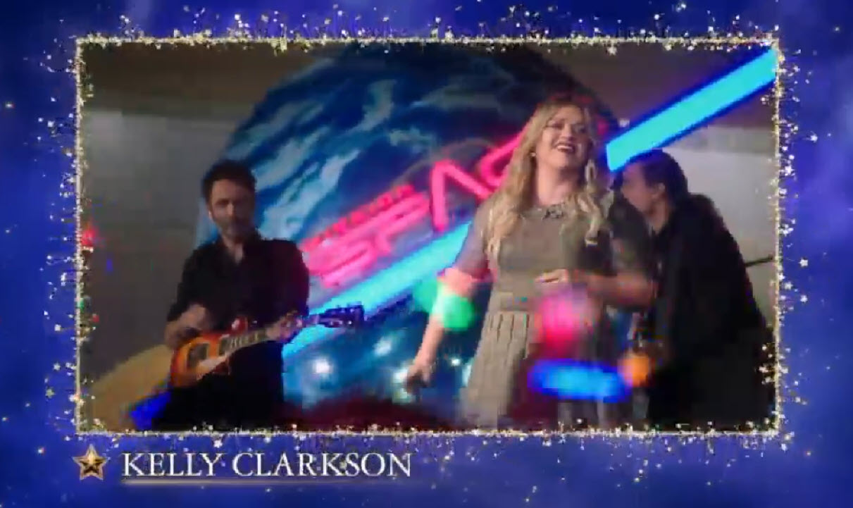 • Kelly Clarkson belts her version of “Underneath The Tree” (2016)