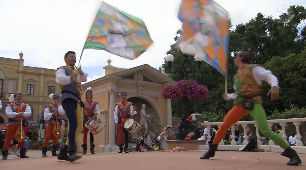 Spandellatori de sandselpocro (Epcots Italian Flag Throwing Troupe) 2015