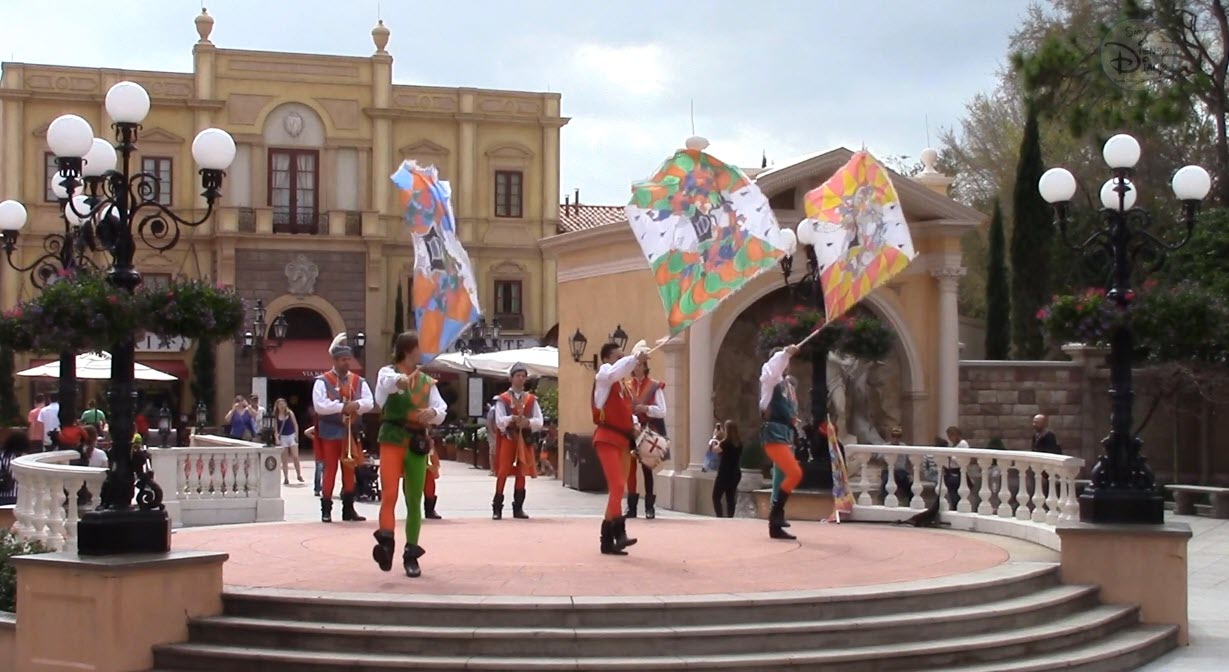 Spandellatori de sandselpocro (Epcots Italian Flag Throwing Troupe) 2015