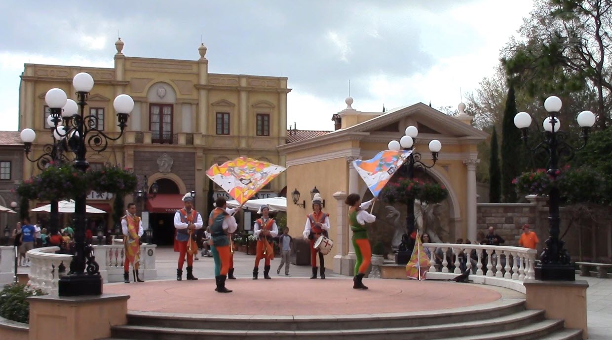 Spandellatori de sandselpocro (Epcots Italian Flag Throwing Troupe) 2015