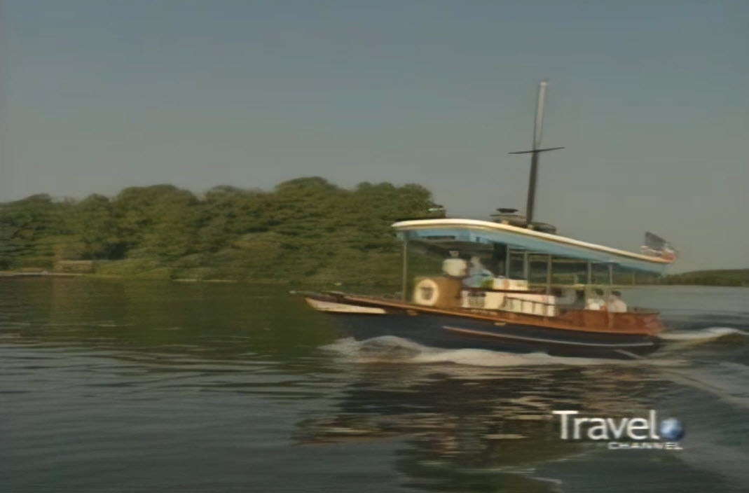 Great Hotels with Samantha Brown | Disney's Wilderness Lodge | Travel Channel 2001