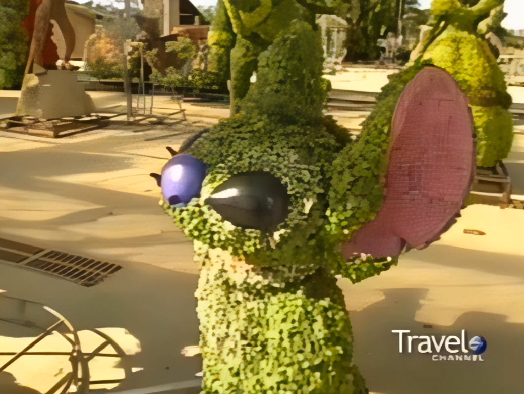 Walt Disney World Holidays 2002 | Samantha Brown | Christmas Time at Walt Disney World | Epcot